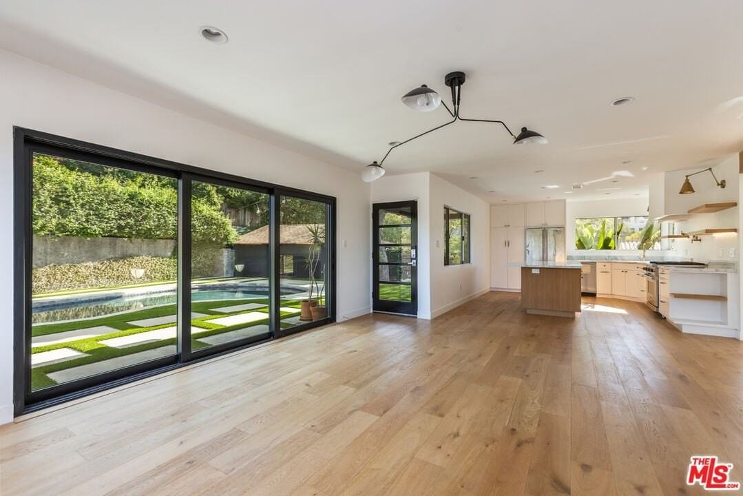 3424 Primera Ave - Photo 2 of 50