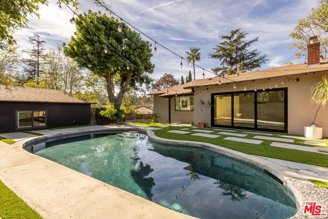 3424 Primera Ave - Photo 7 of 50