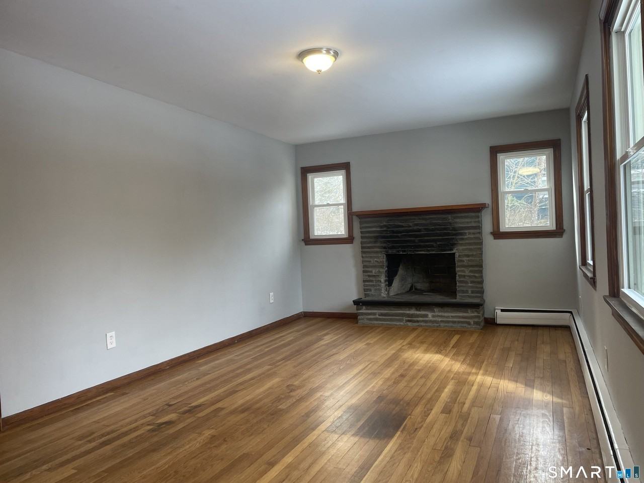 7 Meadow Dr - Photo 4 of 12