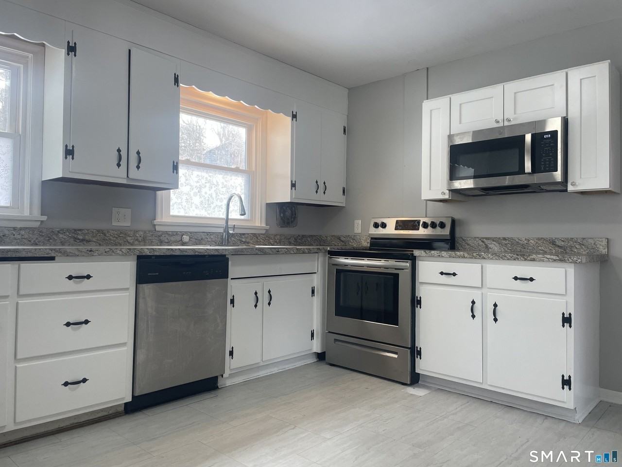 7 Meadow Dr - Photo 6 of 12