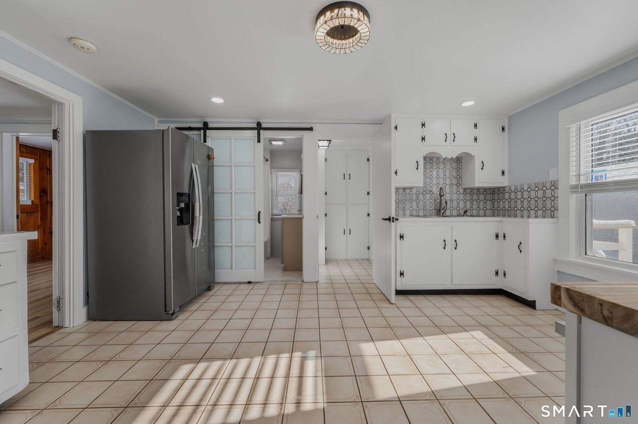 125 Spithead Rd - Photo 7 of 21