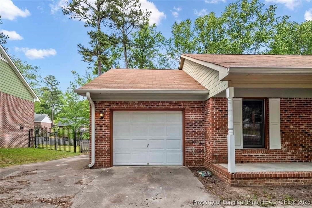 1274 Arailia Dr - Photo 4 of 33