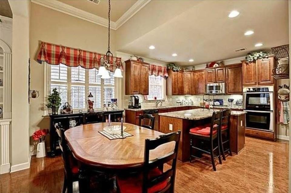 11492 Mabrypark Pl - Photo 4 of 24