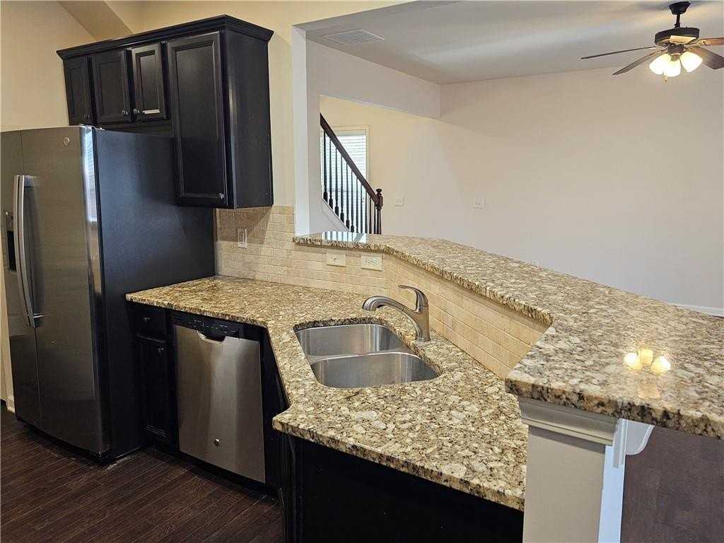 6185 Crested Moss Dr - Photo 4 of 33