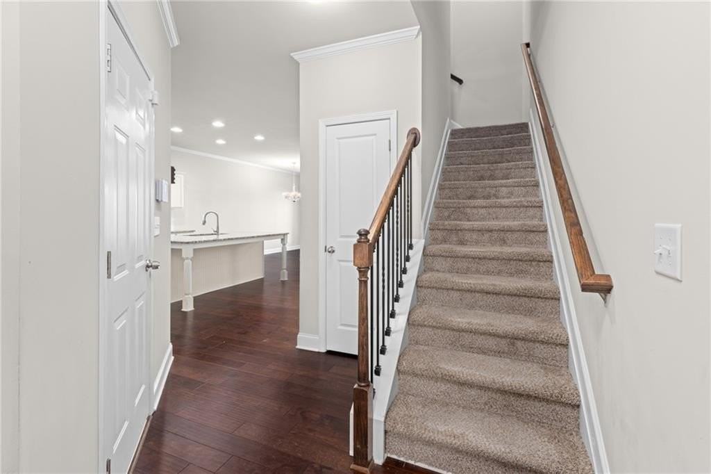 1925 Wheylon Dr - Photo 4 of 50