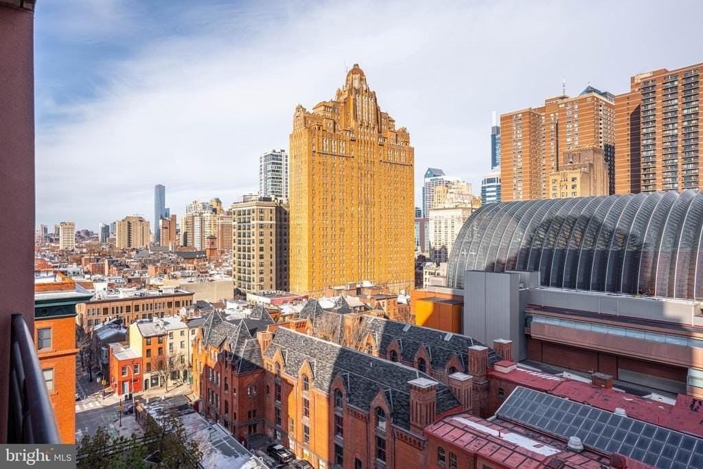 440 S Broad St #1003 - Photo 5 of 27