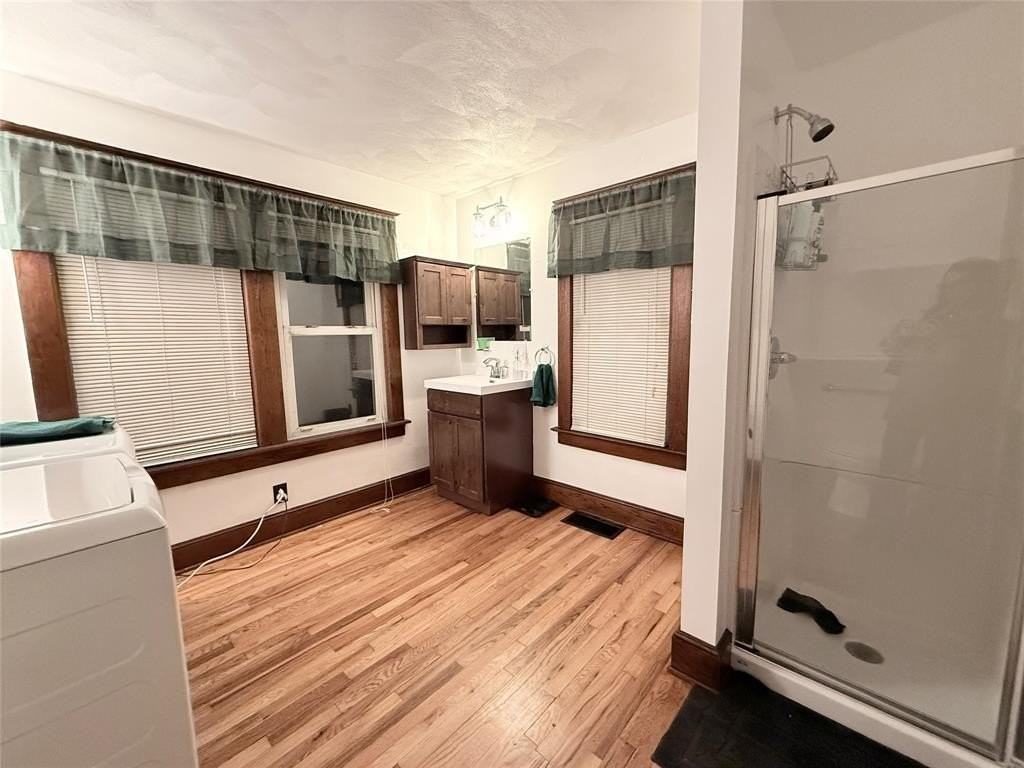 498 Grand Ave - Photo 7 of 13