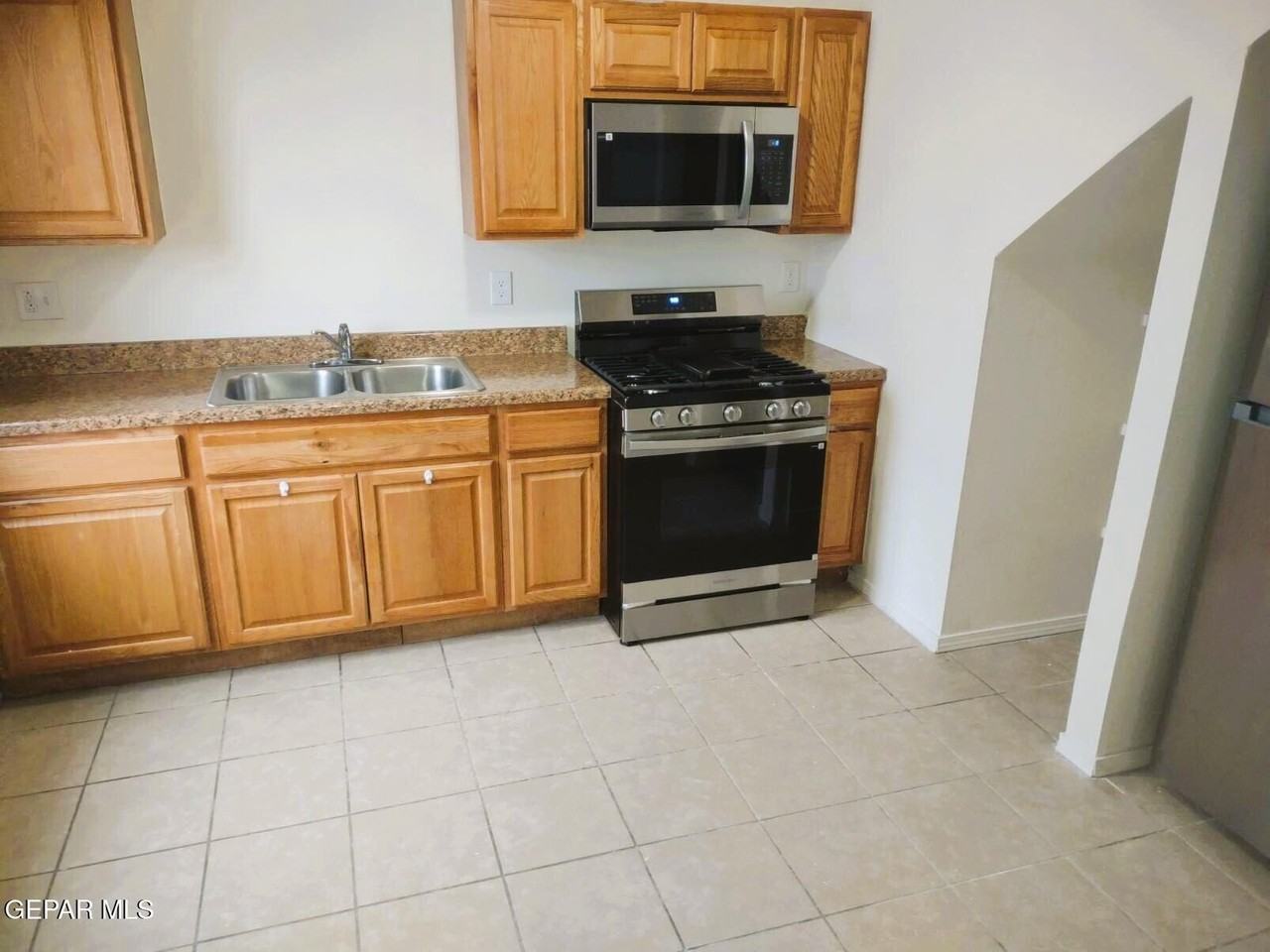 9488 Landry Mckee Ln Apt B #B - Photo 6 of 18