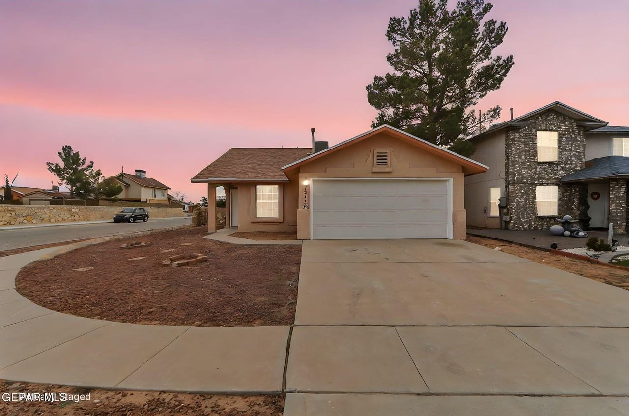 12130 Road House Dr - Photo 2 of 32