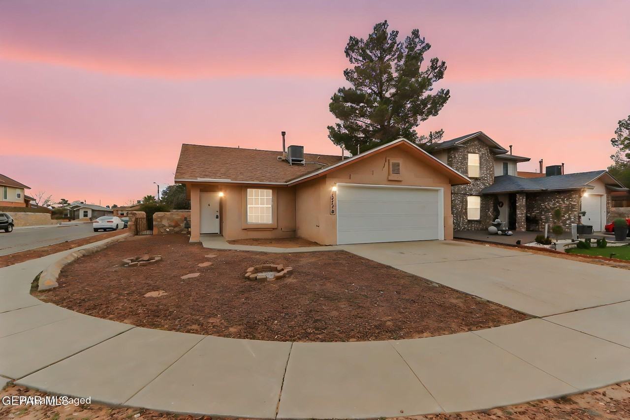 12130 Road House Dr - Photo 6 of 32