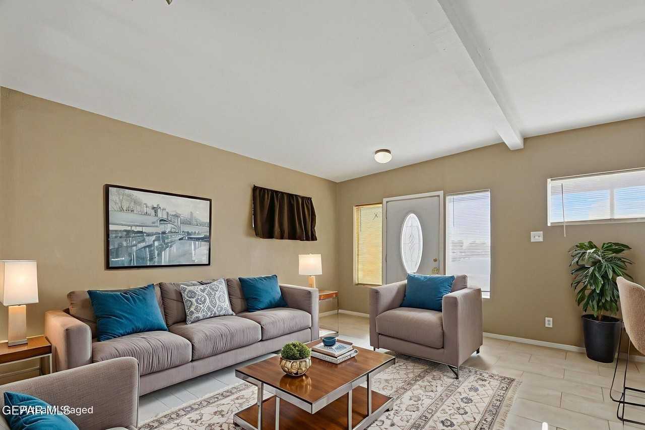 408 Lesa Ln - Photo 6 of 21