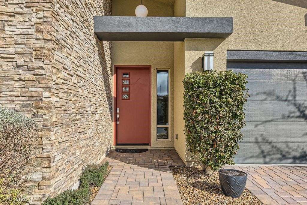 3008 Barrett Springs Ave - Photo 2 of 43