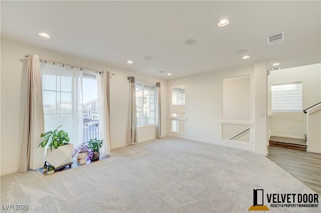 9829 Grey Sands St - Photo 3 of 35