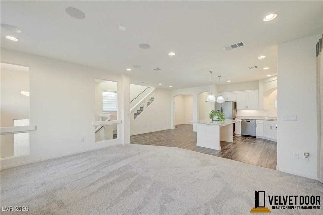 9829 Grey Sands St - Photo 4 of 35