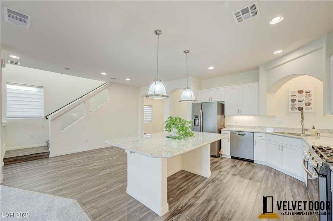 9829 Grey Sands St - Photo 6 of 35