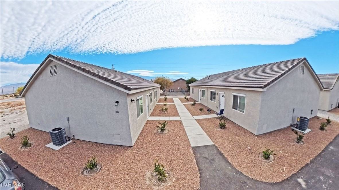 1111 Sixshooter Ave #1A - Photo 3 of 23