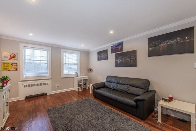 378 Claremont Ave #10 - Photo 5 of 12