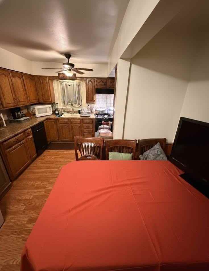 628 2nd Ave #1stFL - Photo 2 of 7