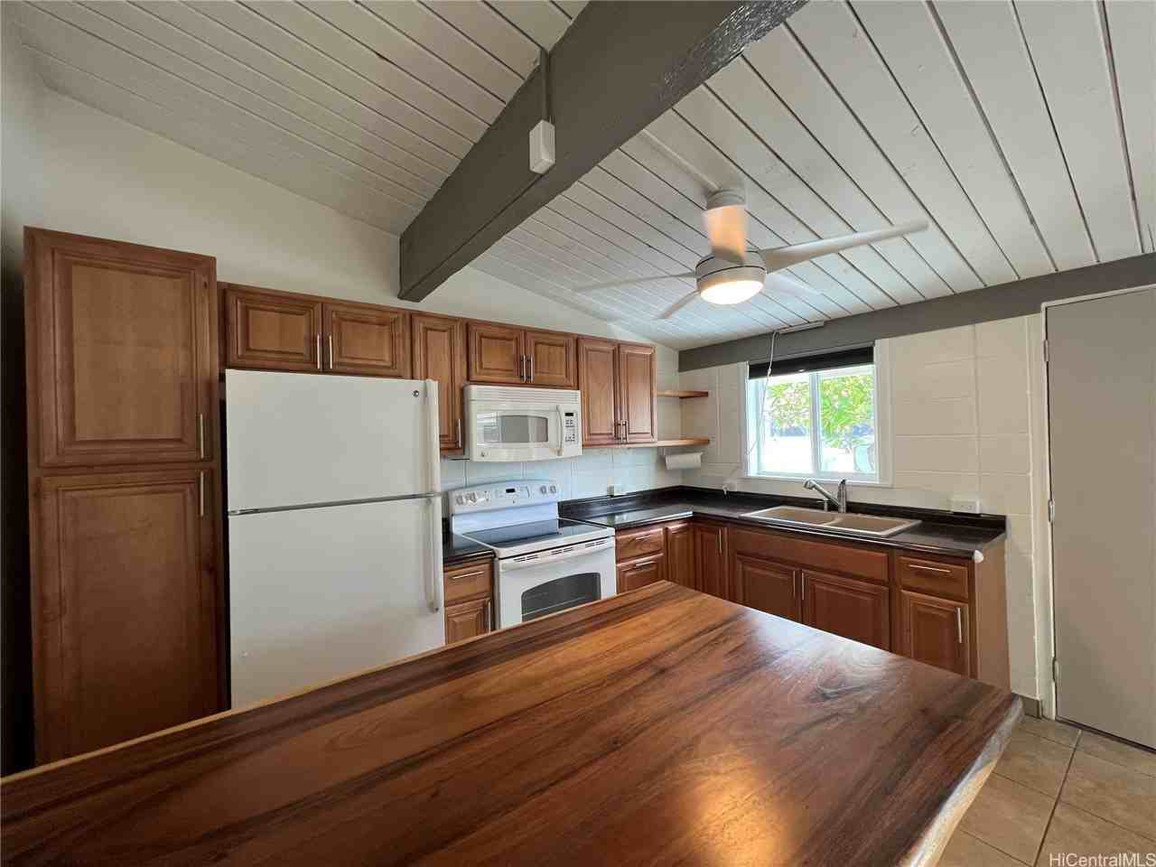 68-190 Au St Apt D #D - Photo 2 of 10