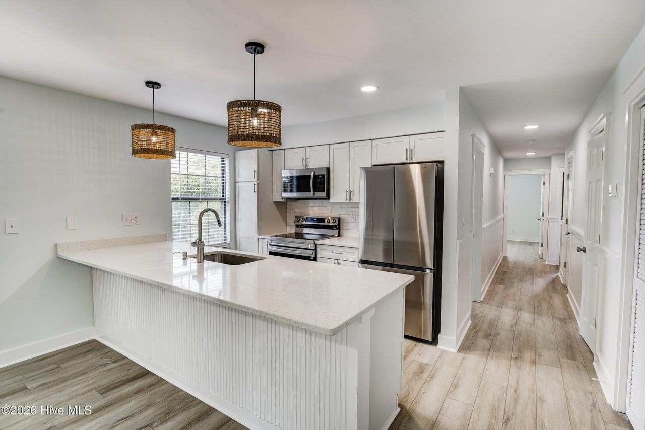 311 Country Club Villa Dr #3 - Photo 3 of 21