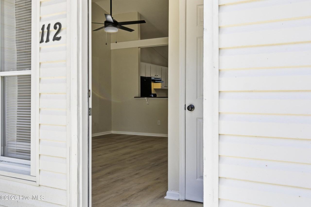 112 Corey Cir - Photo 4 of 23