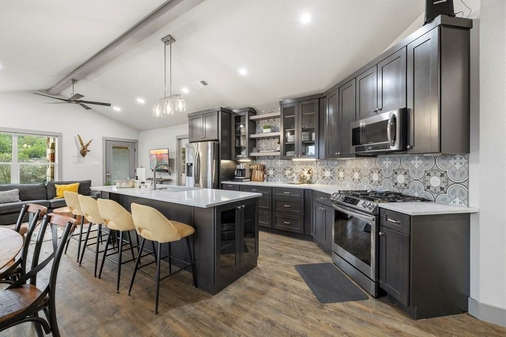 275 Creekridge Trl - Photo 3 of 26