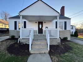 featured image of 211 Langford Ct