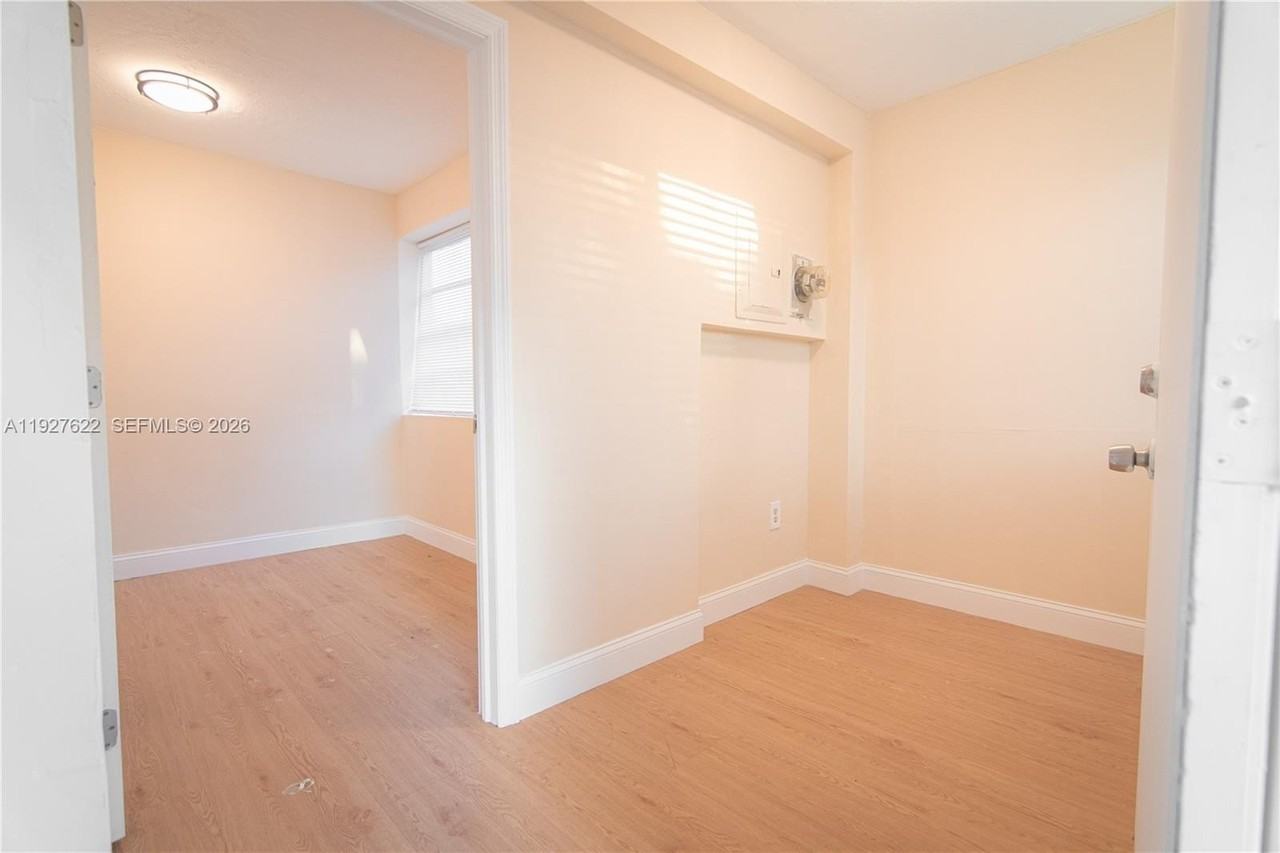 2575 Sw 59th Ave #3 - Photo 6 of 16