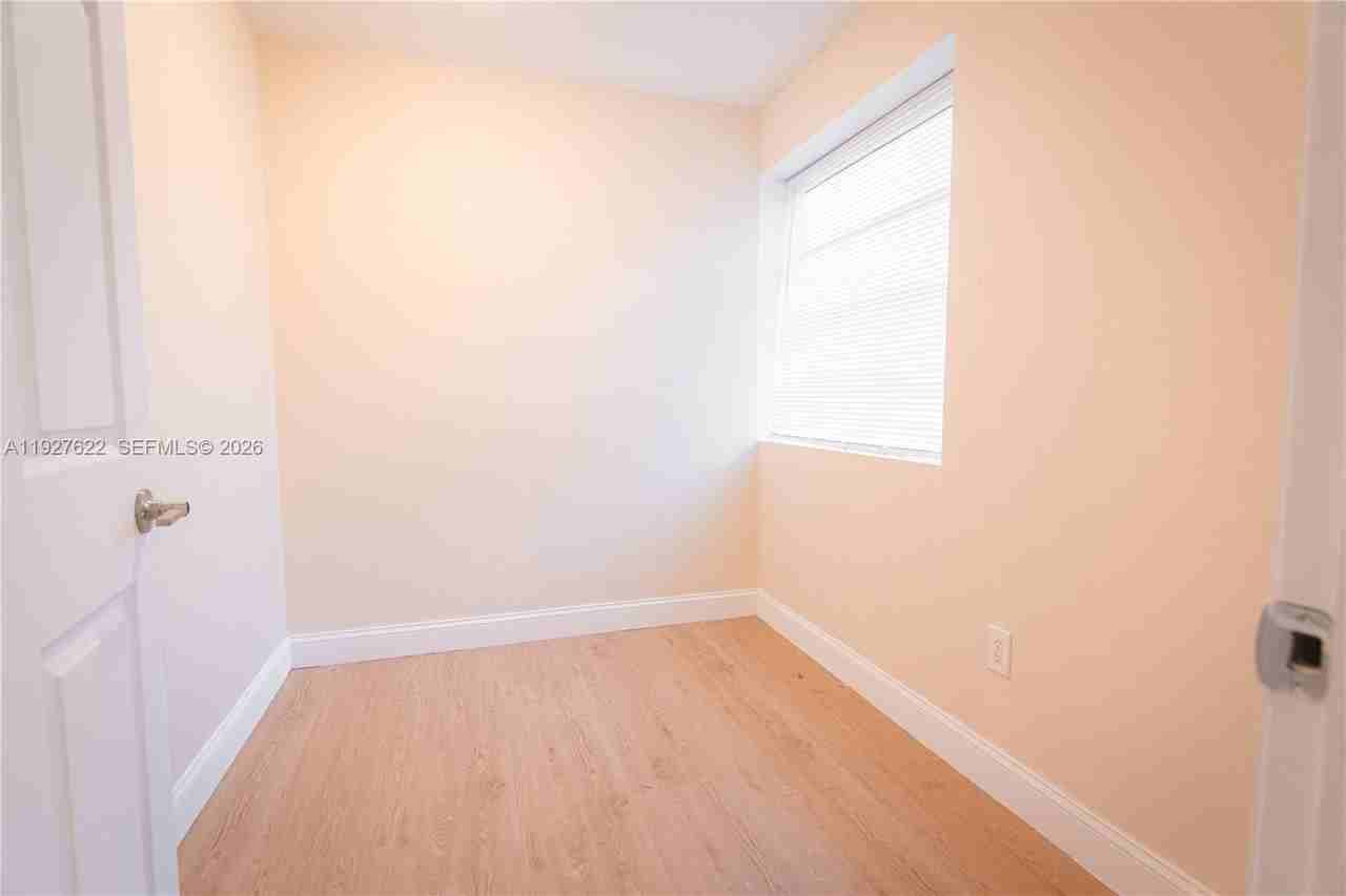 2575 Sw 59th Ave #3 - Photo 7 of 16