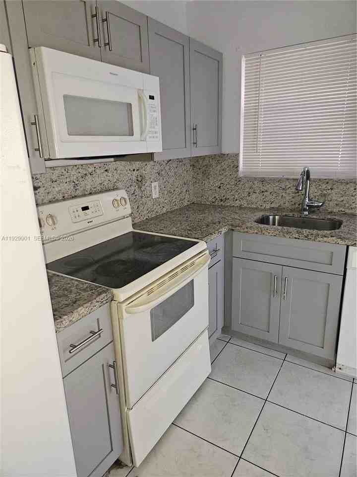 2041 Nw 81st Ave #411 - Photo 2 of 10