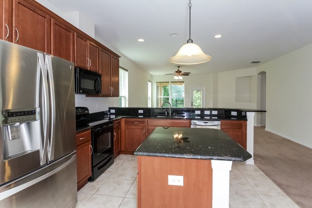 8843 39th Street Cir E - Photo 6 of 15