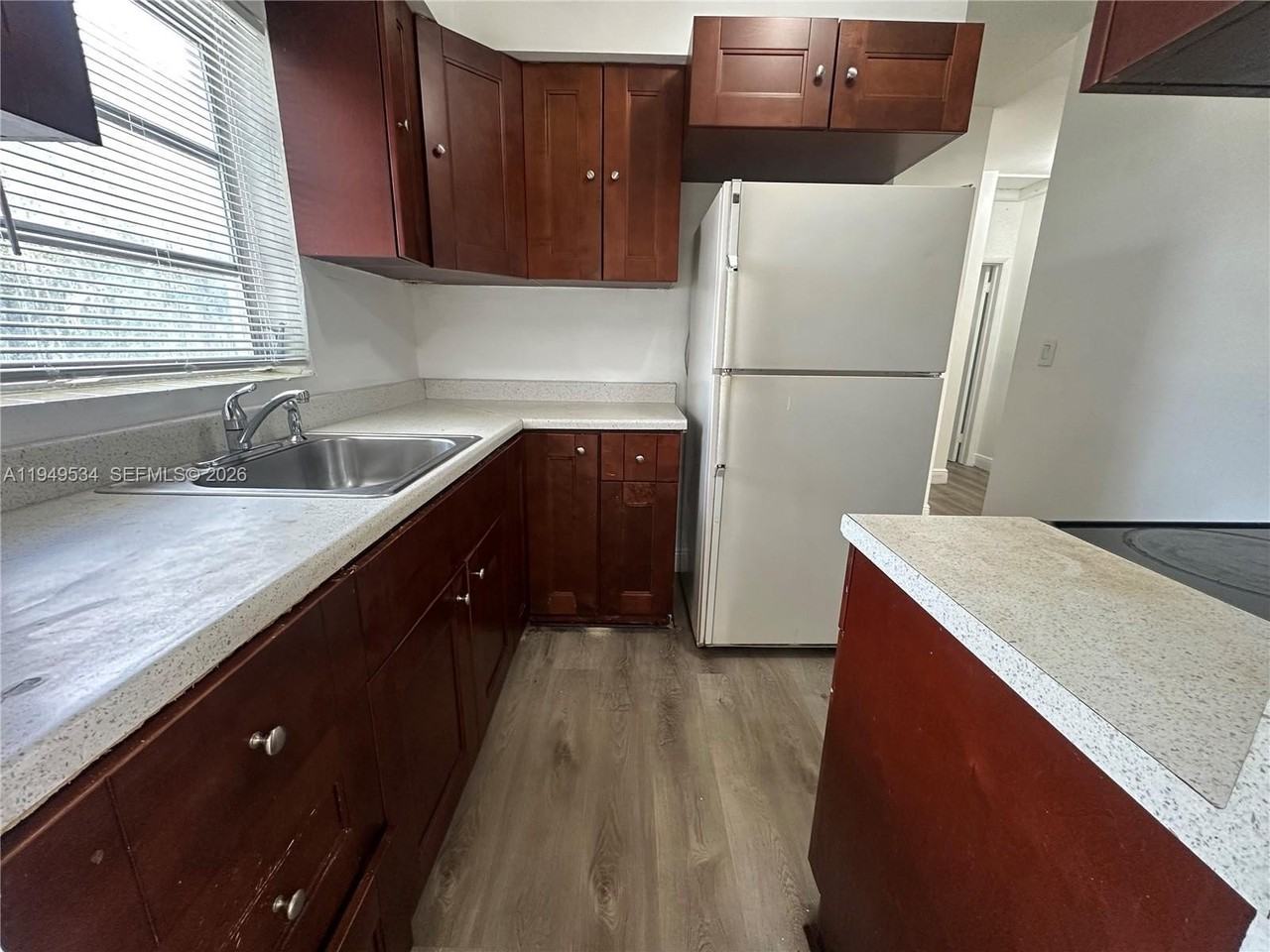 11925 Nw 3rd Ave - Photo 5 of 18