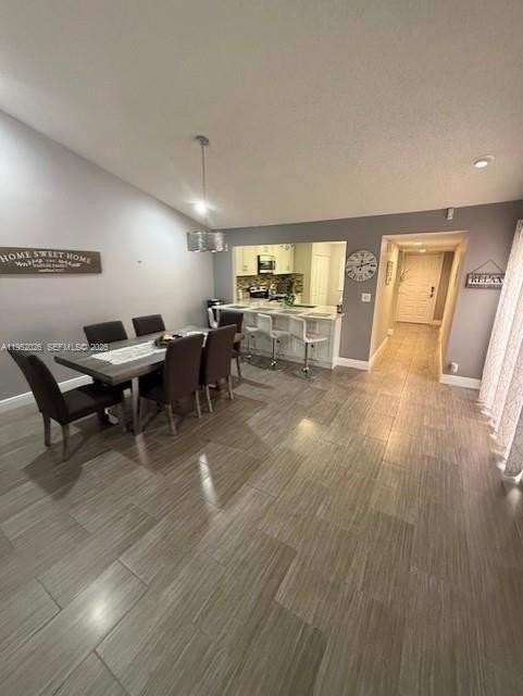330 Lakeside Ct #206 - Photo 3 of 11