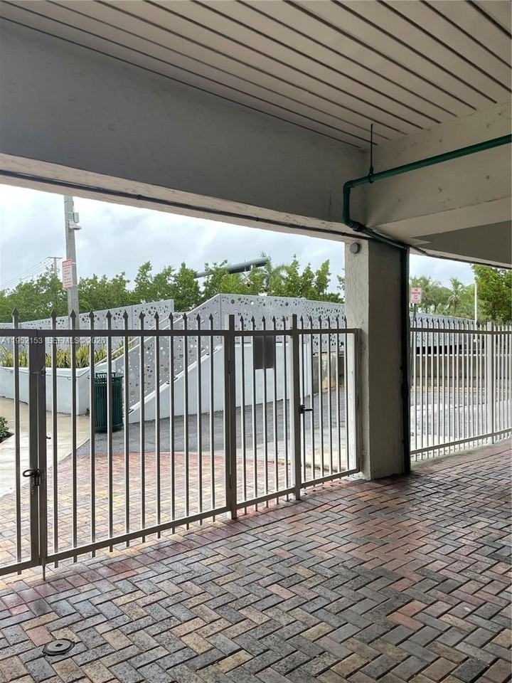 1674 Bay Rd #405 - Photo 5 of 22