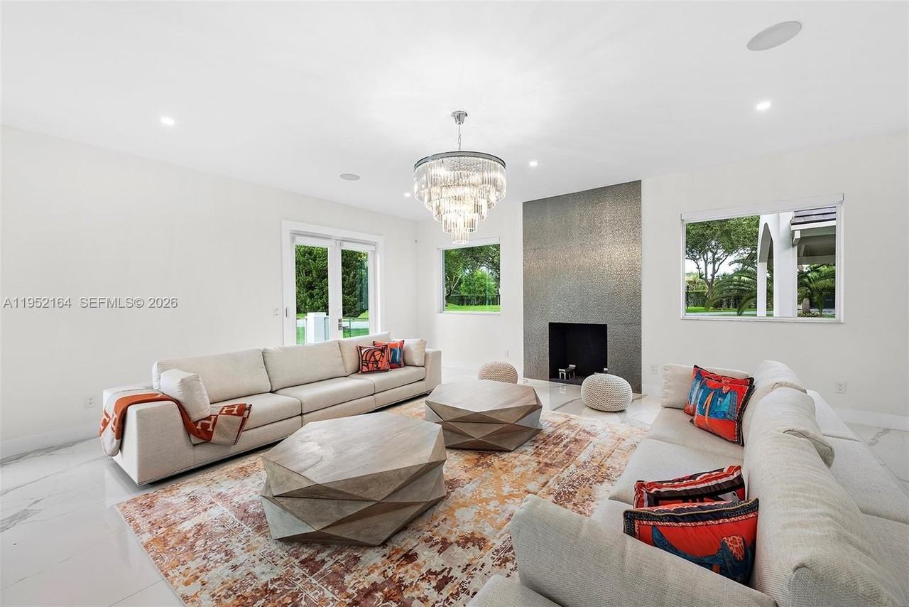 13600 Sw 67th Ave - Photo 6 of 32