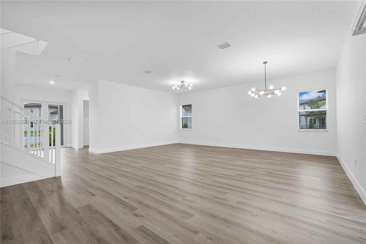 4422 Sw 122nd Way - Photo 7 of 50