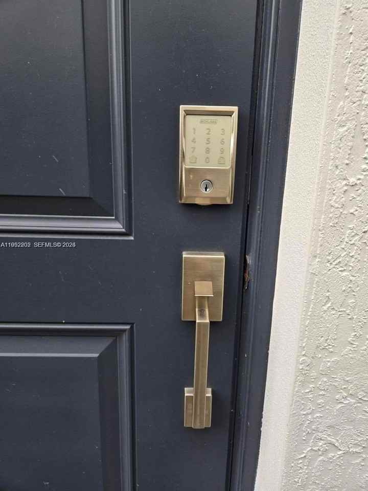 14894 Sw 163rd St - Photo 4 of 15