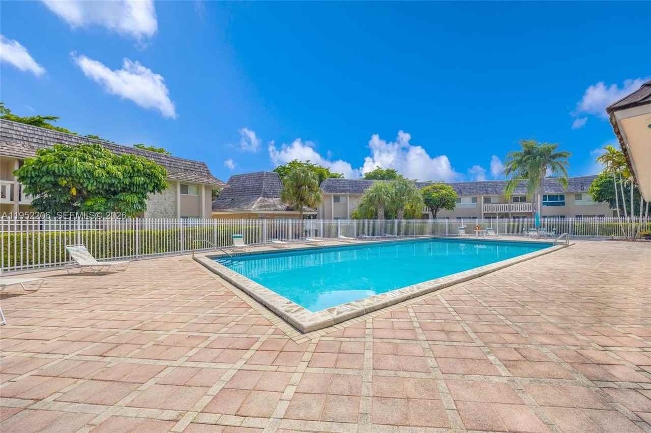 7480 Miami Lakes Dr #G105 - Photo 4 of 40