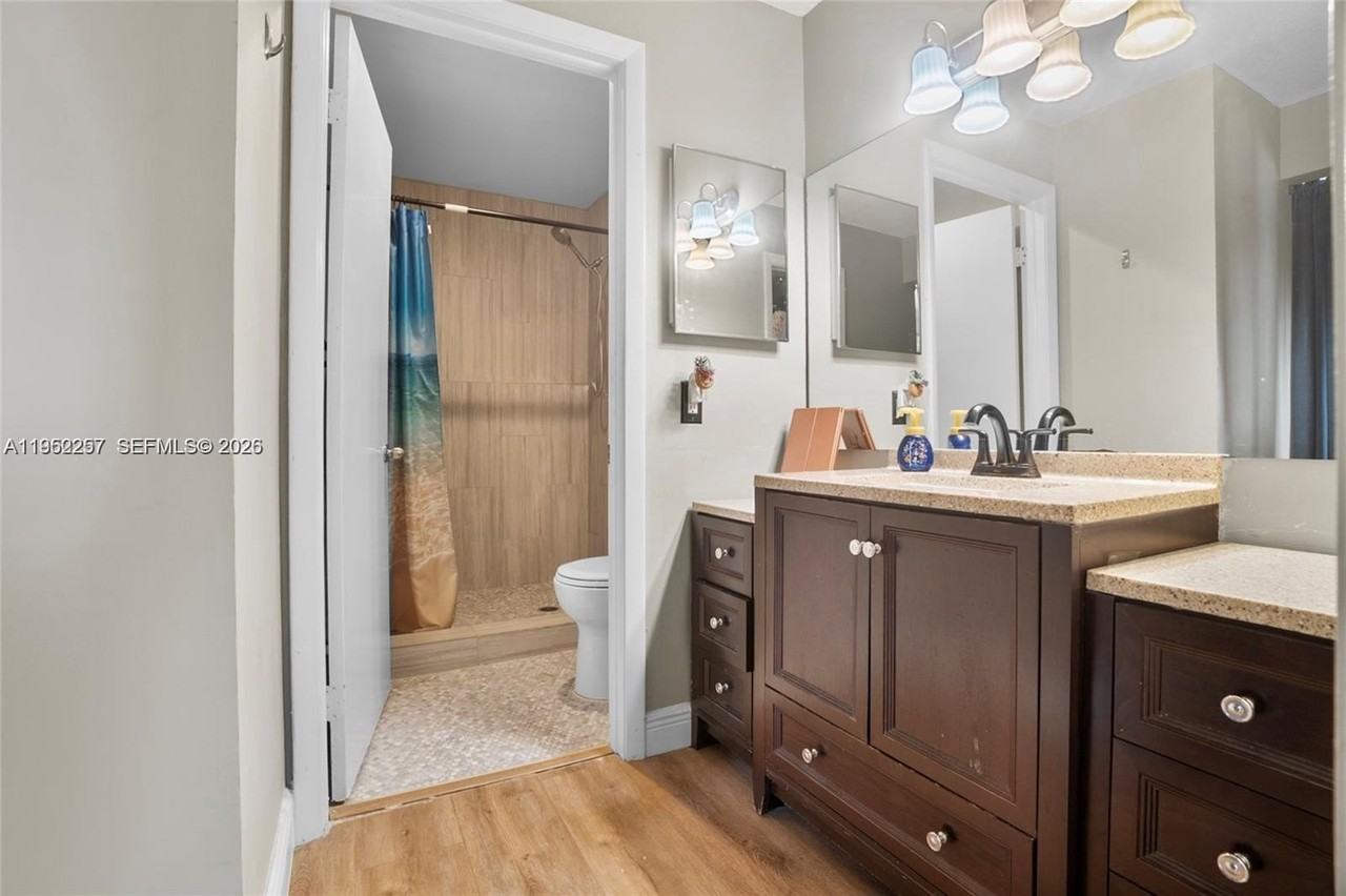 9606 W Mcnab Rd #202 - Photo 5 of 16