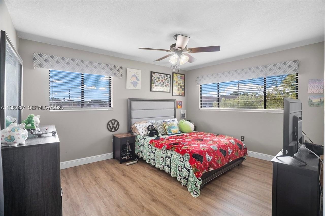 9606 W Mcnab Rd #202 - Photo 7 of 16