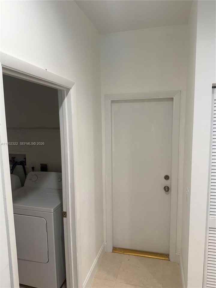 1288 Camellia Cir - Photo 5 of 20