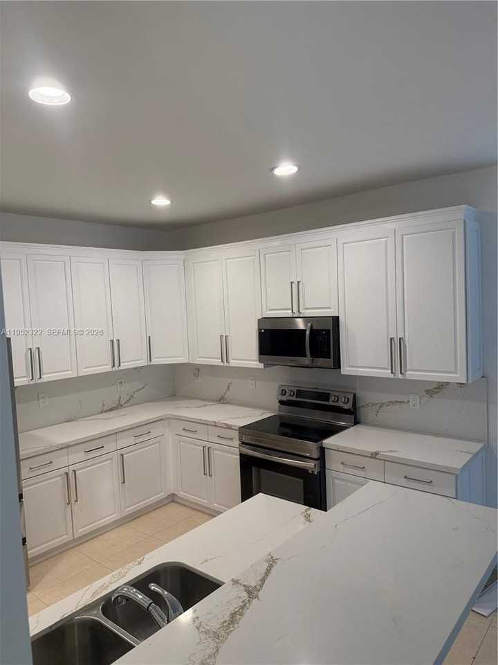 1288 Camellia Cir - Photo 7 of 20