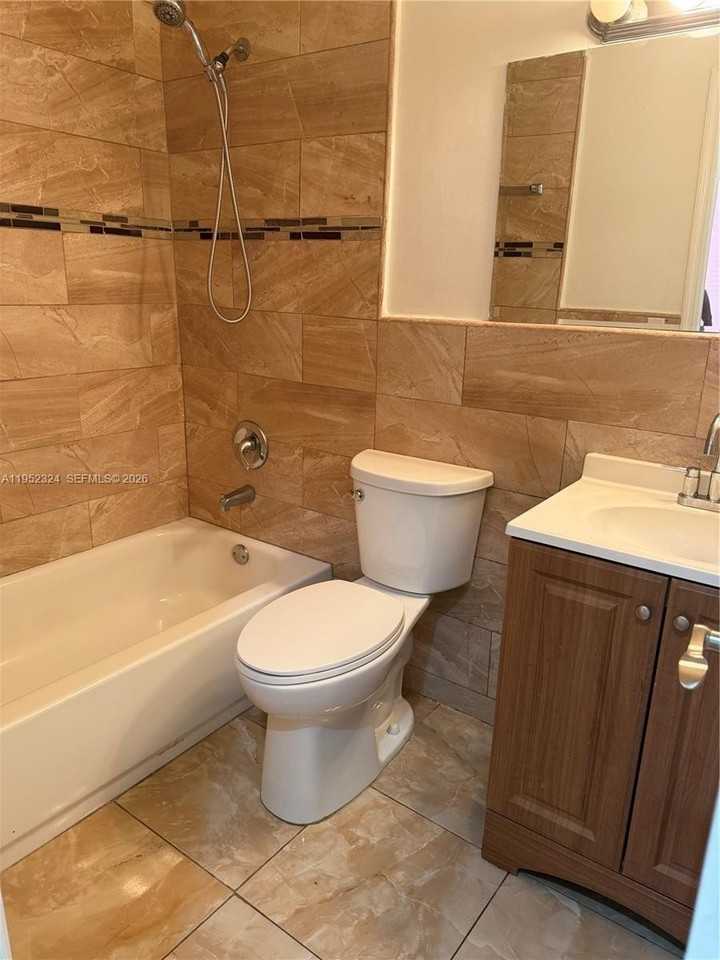 19751 Nw 52nd Ct - Photo 5 of 6