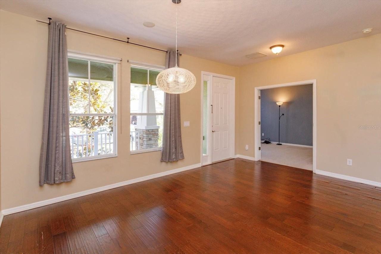 14464 Whittridge Dr - Photo 4 of 36