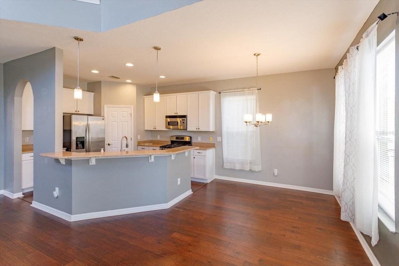 14464 Whittridge Dr - Photo 7 of 36