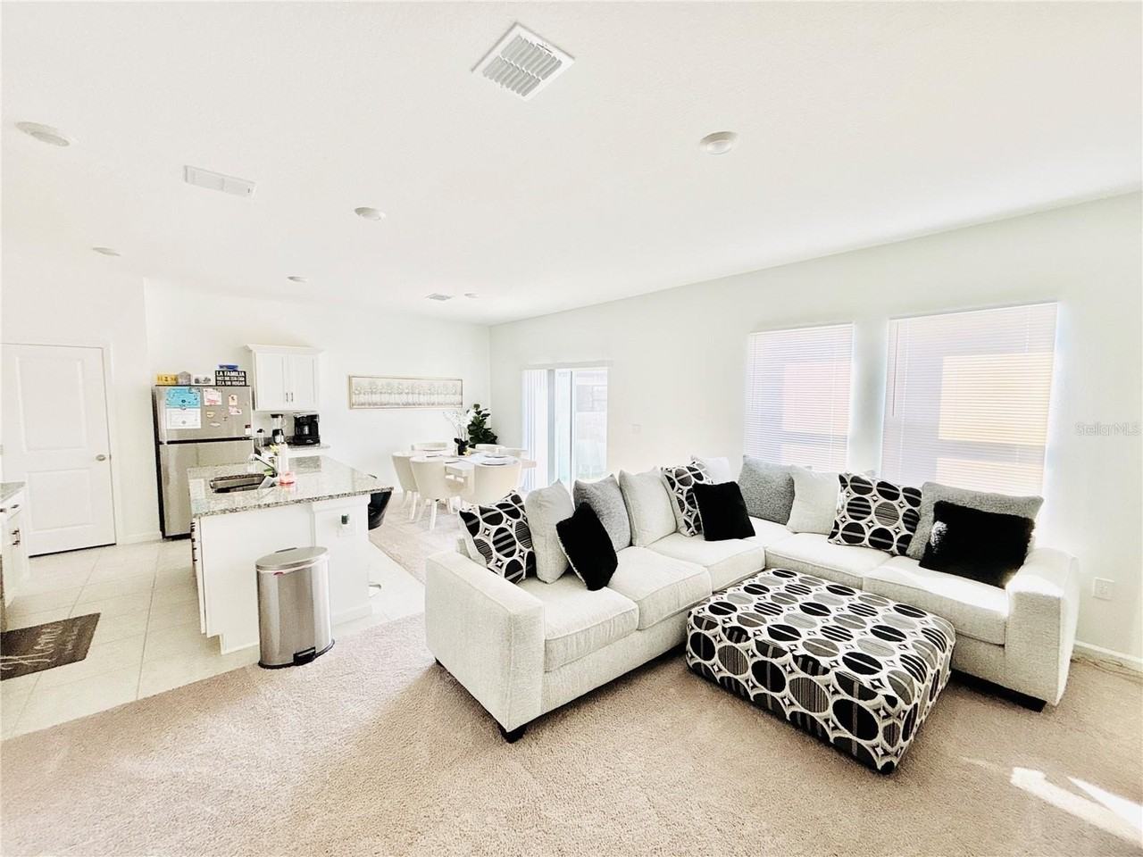 2532 Peony Pl - Photo 2 of 14