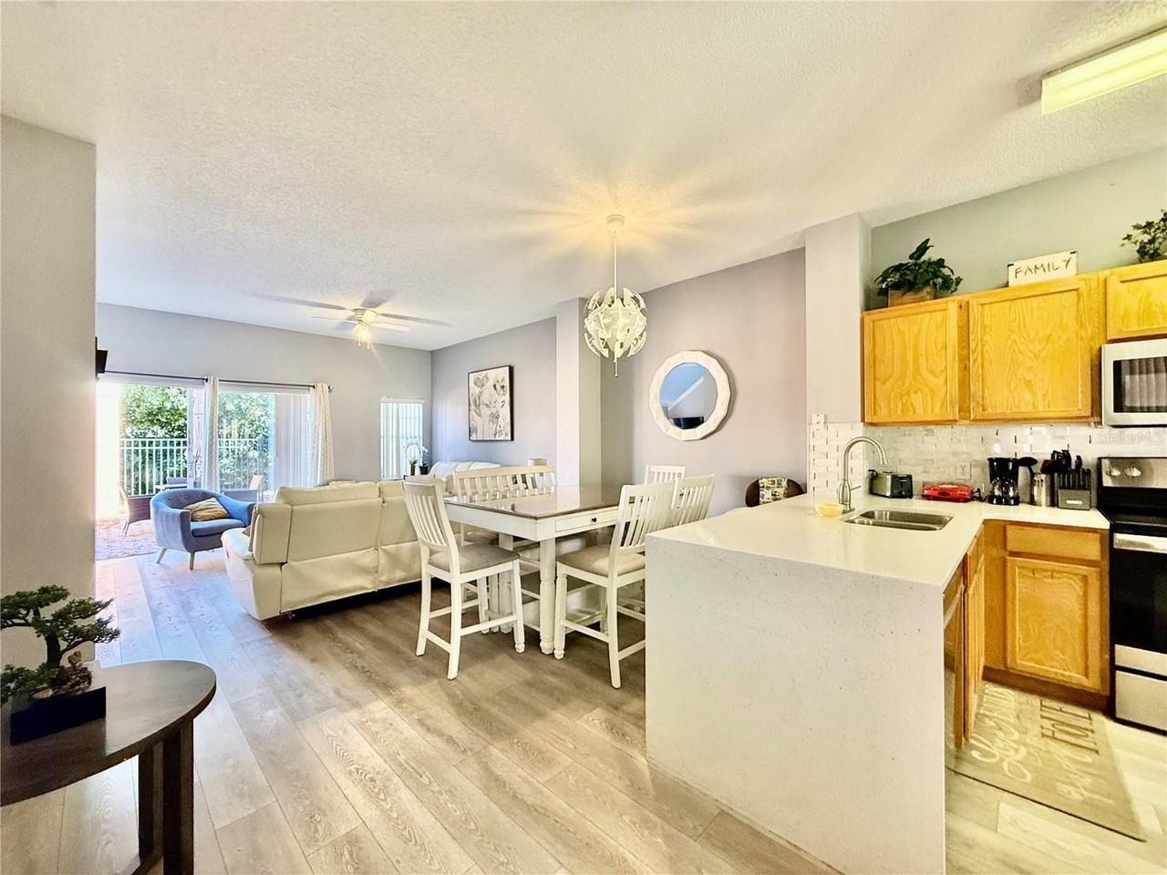 155 Pompano Beach Dr - Photo 3 of 35