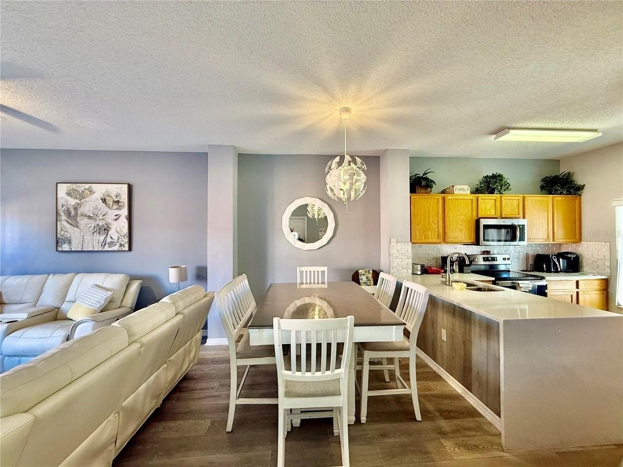 155 Pompano Beach Dr - Photo 6 of 35