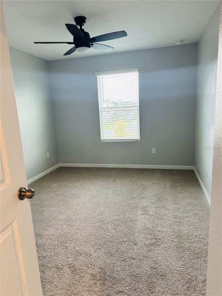 11321 Sunsail Ave - Photo 5 of 10