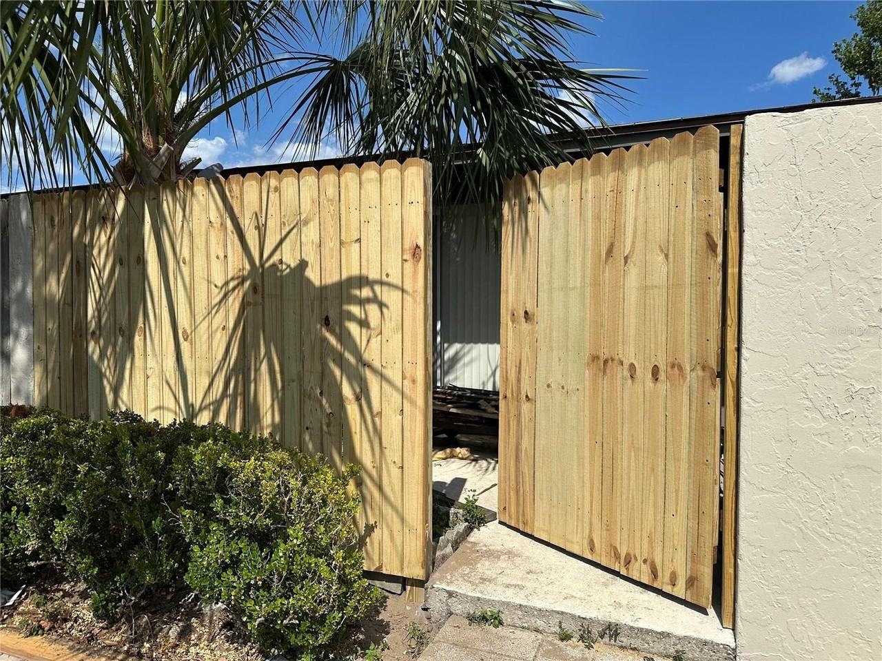 5390 Se 29th Pl #A - Photo 2 of 24